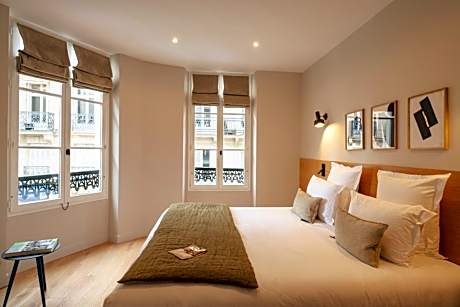 Tinah Paris, Champs Elysées