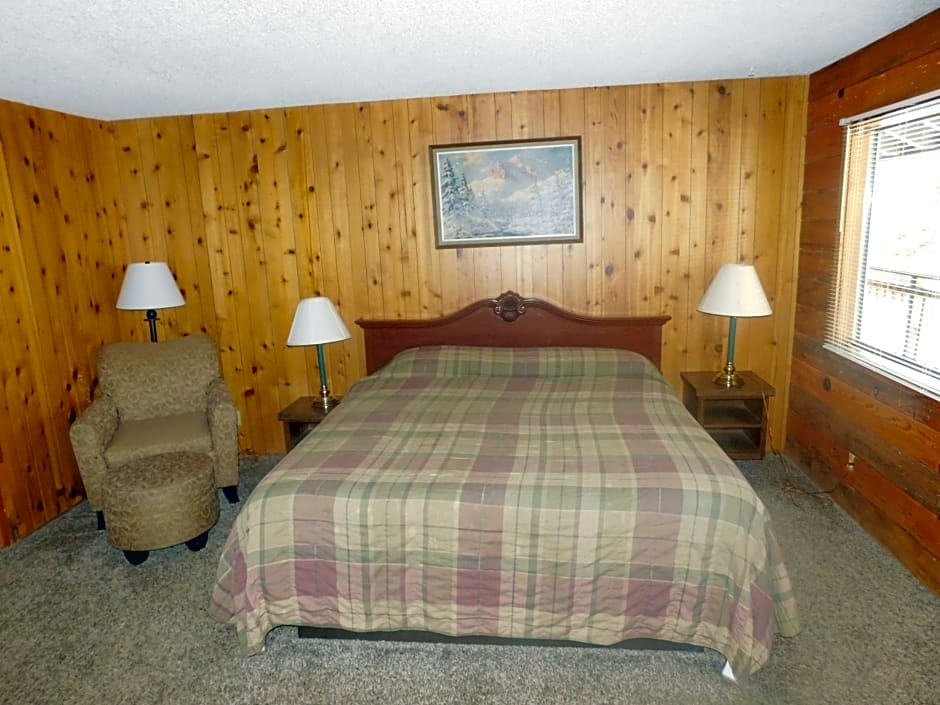 The Tamarack Lodge