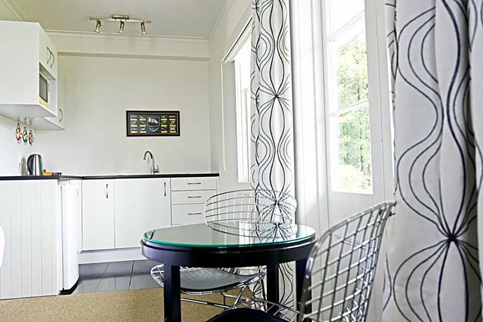 The Old Oak Boutique Hotel