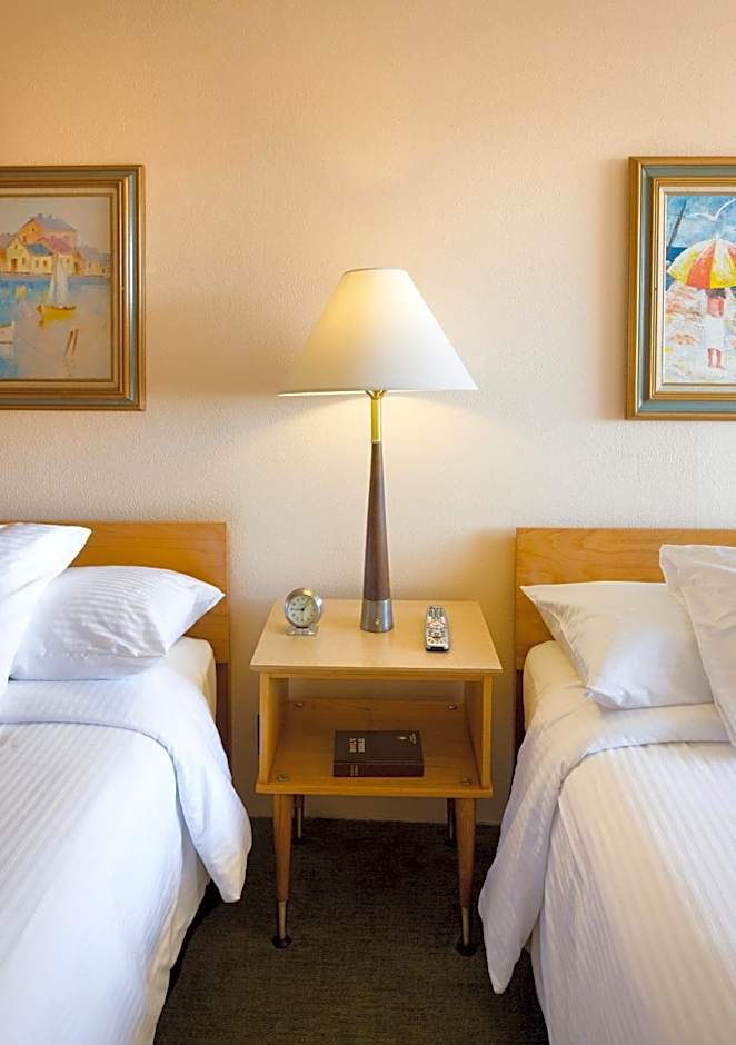 Sunset Motel Moriarty