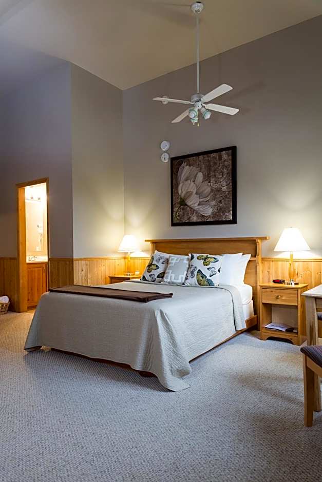Photo 1 of 5 of Suite