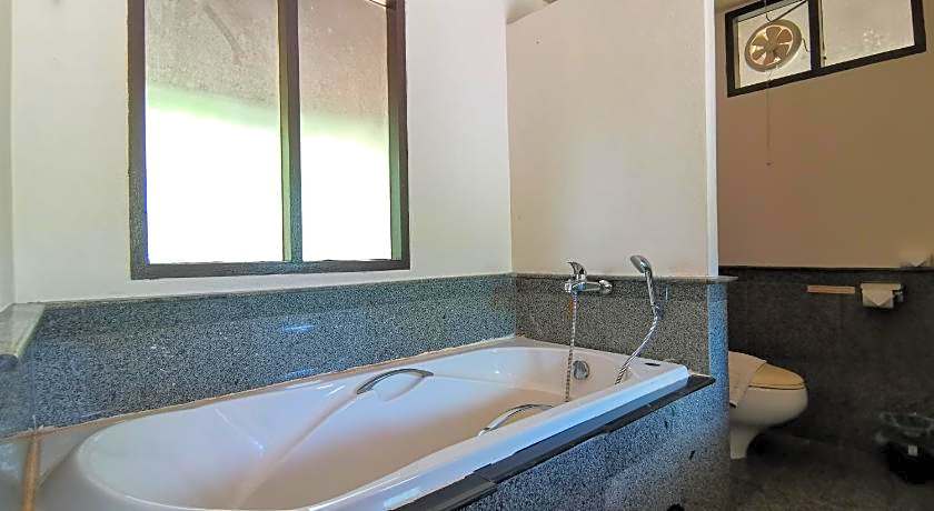 Holiday Villa, Lanta