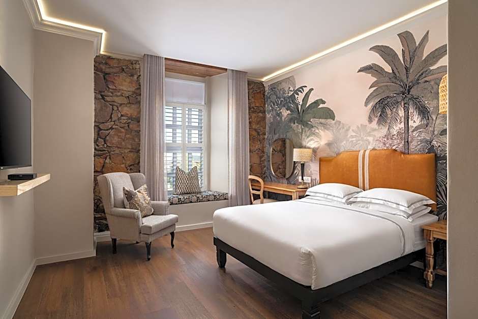 Photo 1 of 4 of Standard 1 Queen Bed