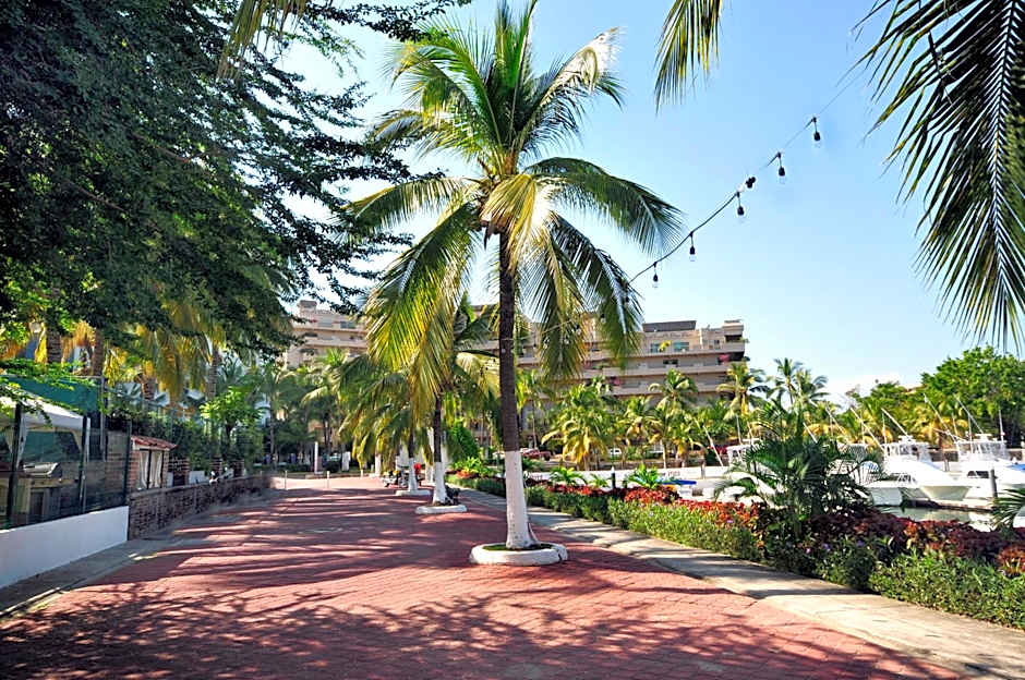 Marina Banderas Suites Hotel Boutique