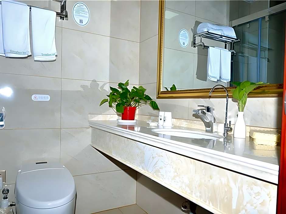 GreenTree Inn Chizhou Dongzhi County Lishan Xiushui Express Hotel