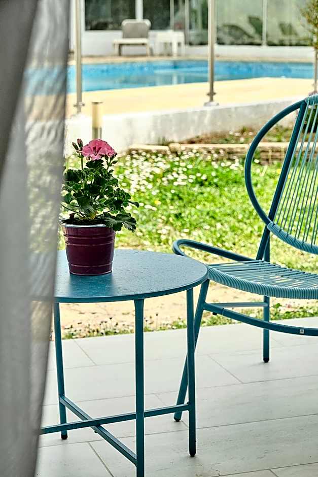 Artemia Aigues-Mortes - Hotel avec piscine