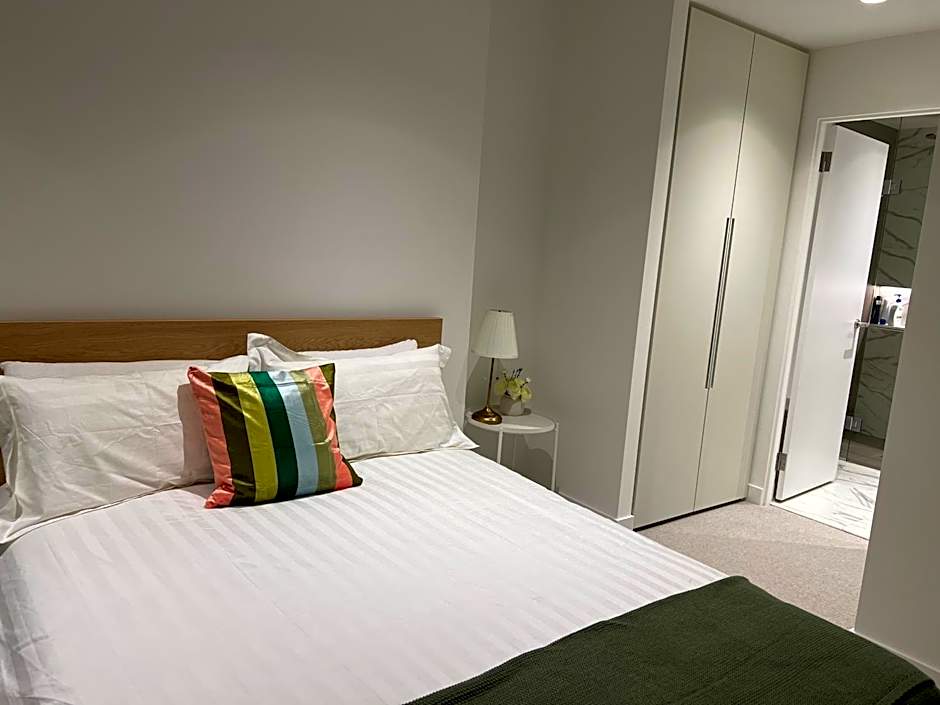 WSP 3B2B apartment in CBD with free parking