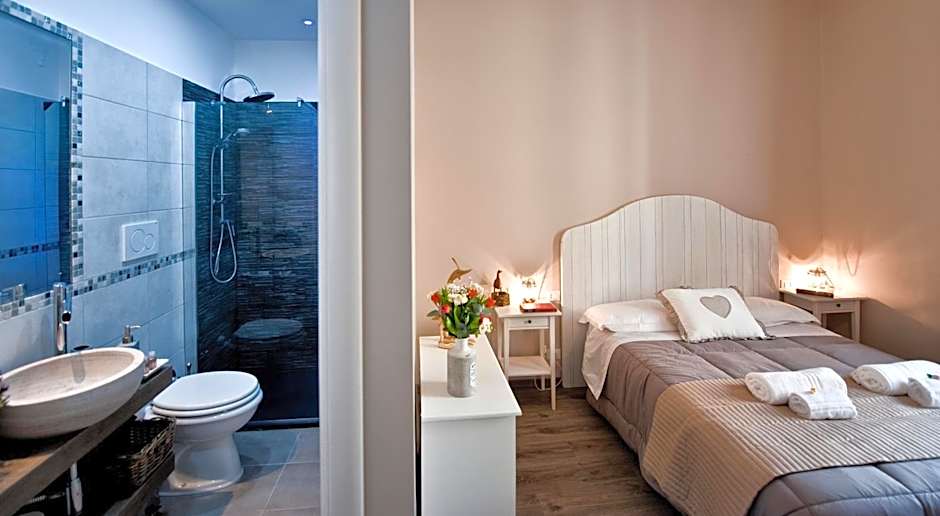 TinkerBell GuestHouse