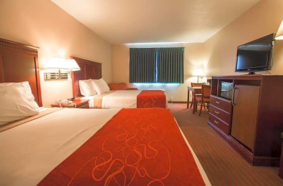 Bridgeway Inn & Suites