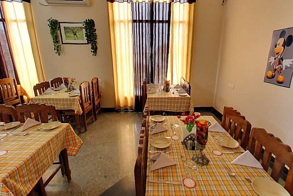 Geetanjali Hotel & Motel