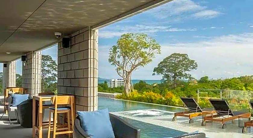 Cross Pattaya Oceanphere