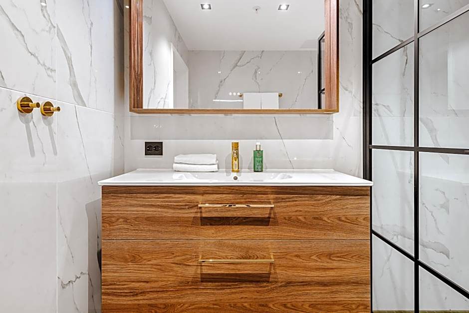 Enter St Elisabeth Suites & Spa