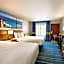 Days Inn & Suites by Wyndham Anaheim At Disneyland Park