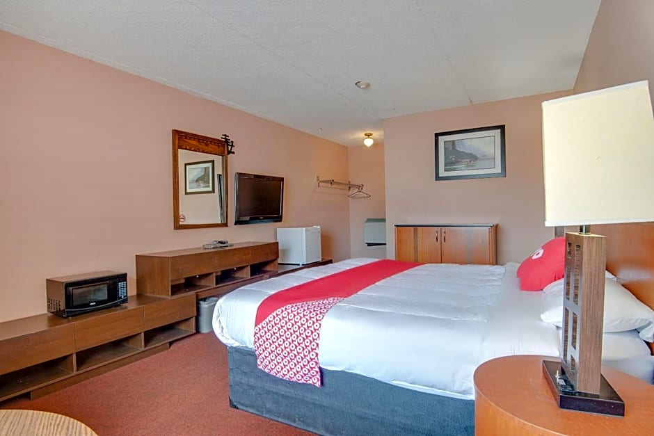 Falls Inn Near Casino Niagara By OYO