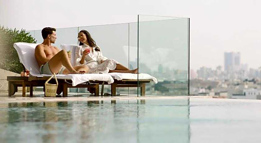Four Seasons Hotel Kuwait at Burj Alshaya