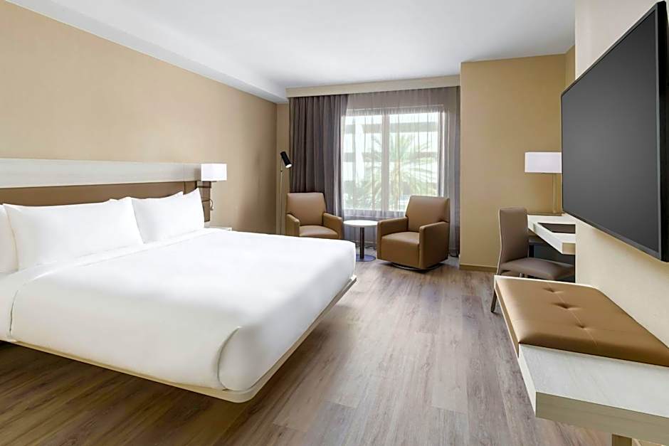 AC Hotel by Marriott St. Petersburg Downtown