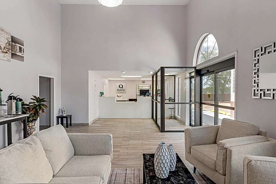 Quality Inn & Suites