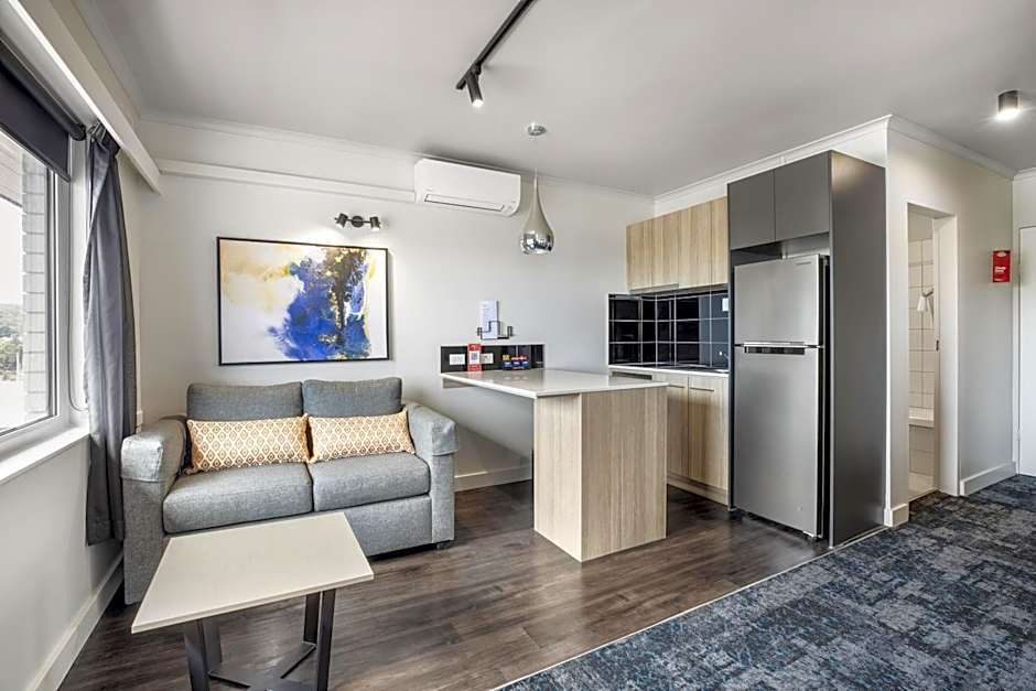 Burnie Central Townhouse Hotel