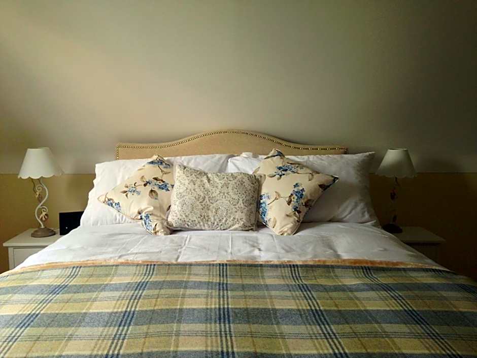 Whitethorn Bed and Breakfast