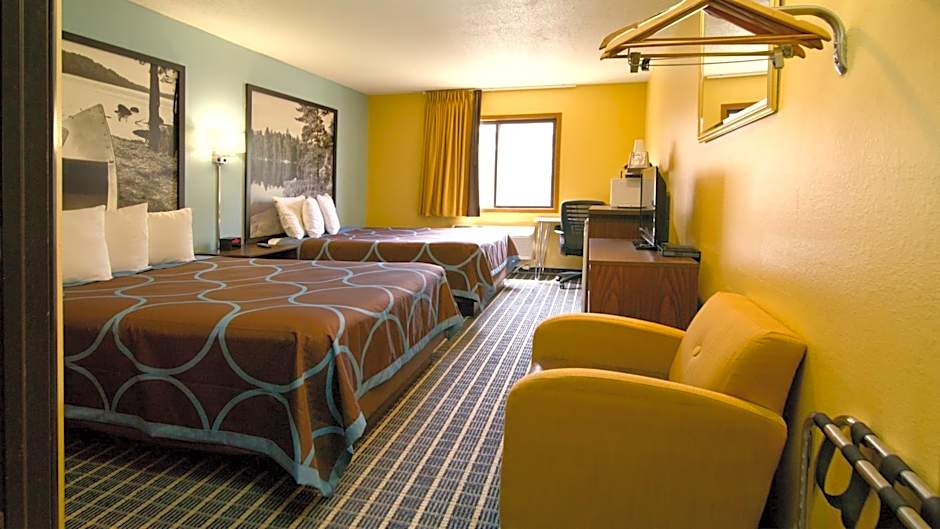 Super 8 by Wyndham Red Wing