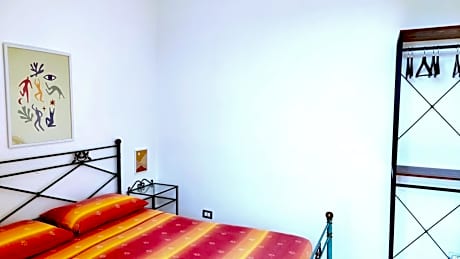 Standard Double Room with Shared Bathroom