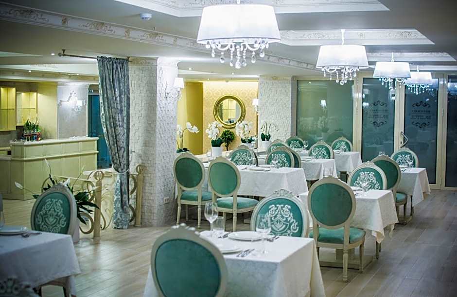 Bristol Central Park Hotel