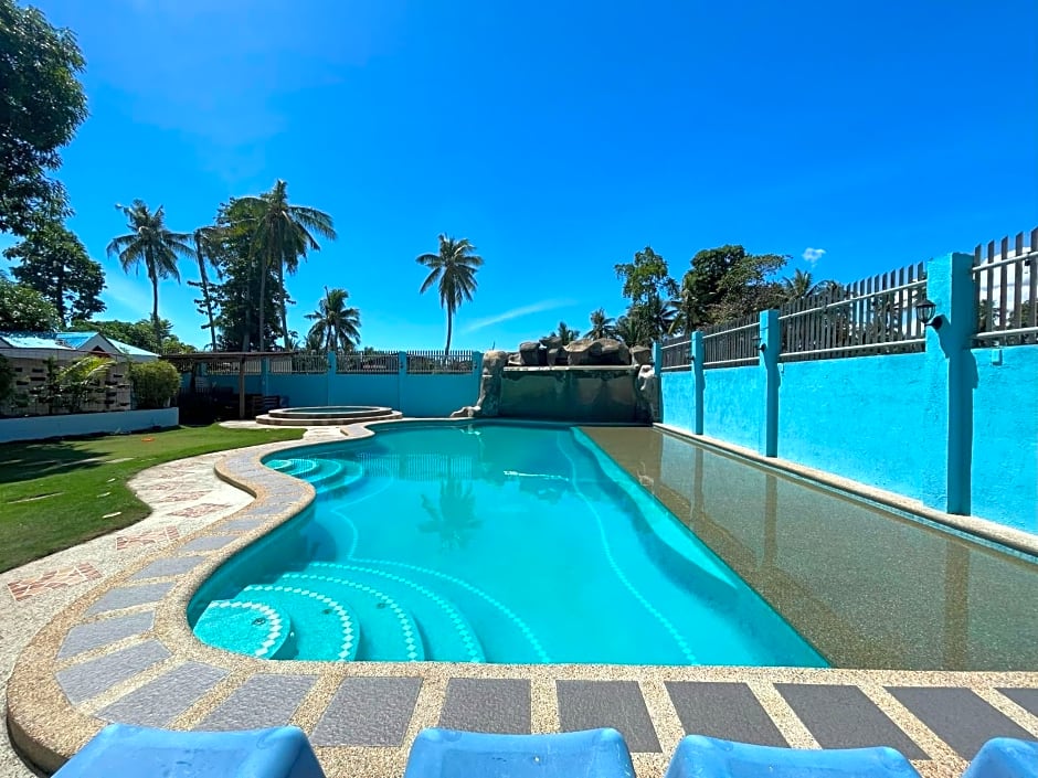 Argao Seabreeze Hotel powered by Cocotel