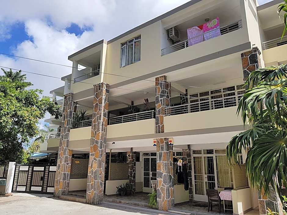 Pereybere Beach Apartments