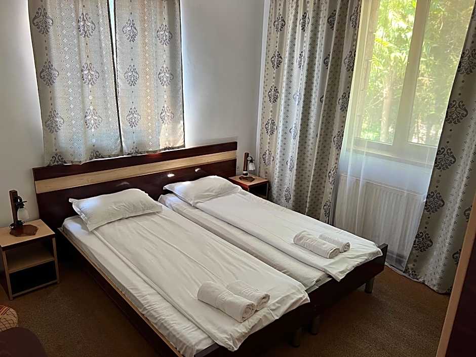 Zdjęcie 1 z 12 — Suite