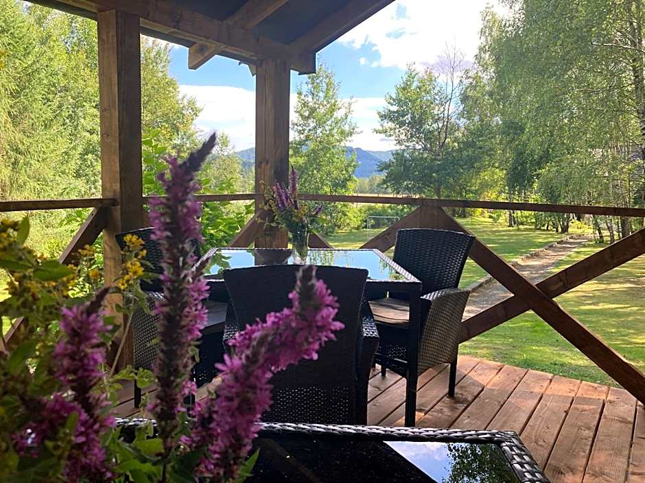 Modryna - Modrzewiowy Dom