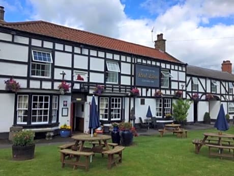 The Red Lion Rebourne