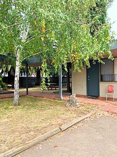 Caledonian Hotel Motel