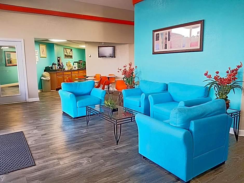 Howard Johnson by Wyndham Houston Hobby Airport