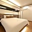 H  Hotel