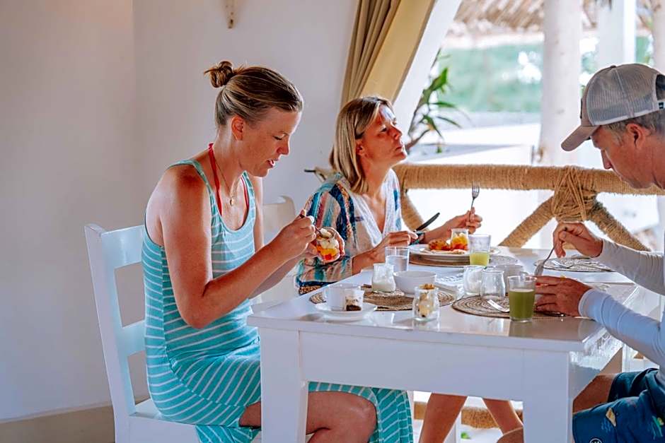 Dhow Inn Boutique Hotel