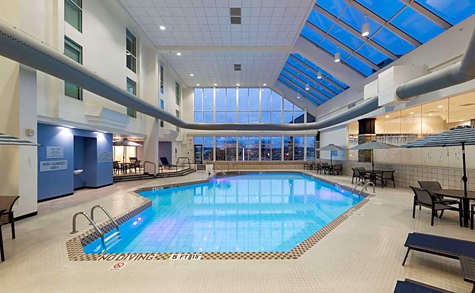 DoubleTree By Hilton Madison East