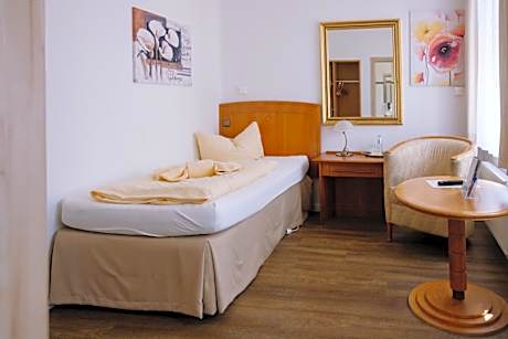 Small Single Room