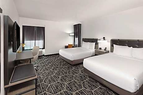 2 Queen Beds Non-Smoking