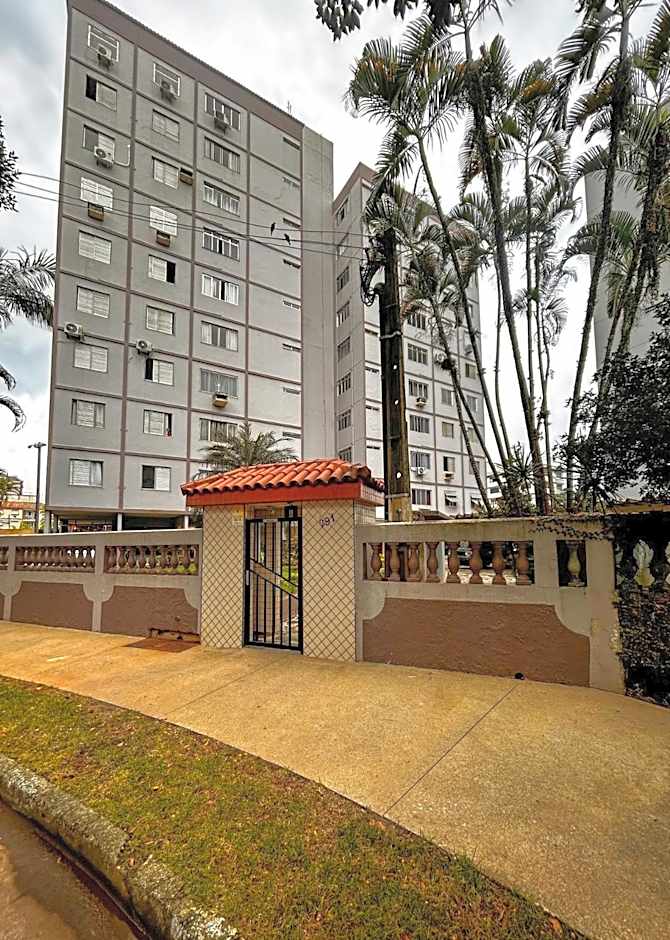 Apto com Wi-Fi - Ar - Smart TV - Garagem