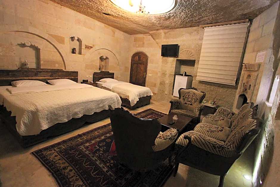 Family Cave Suite Hotel