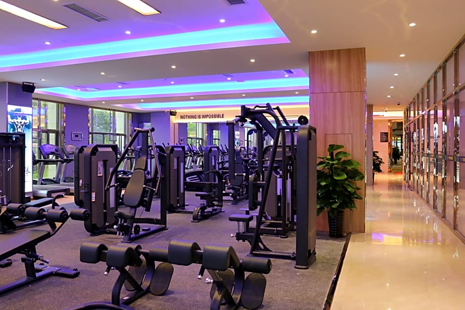 Longjiang Country Garden Phoenix Hotel