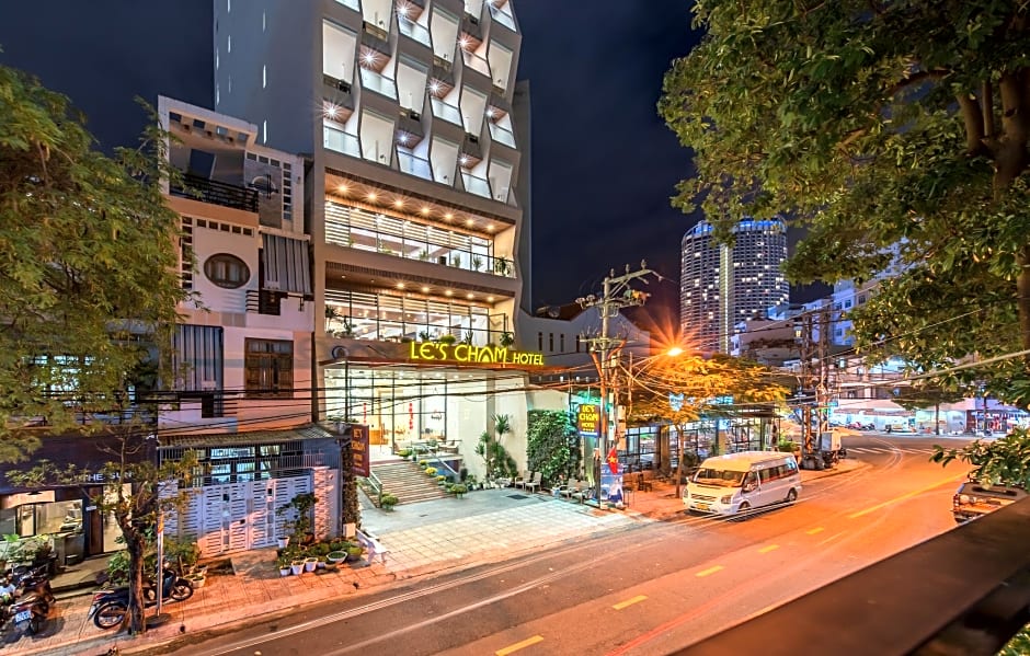 Le's Cham Hotel