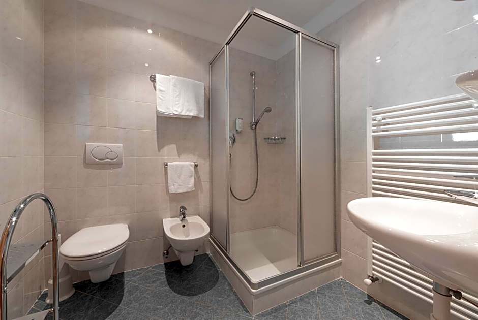 Berghotel zum Zirm
