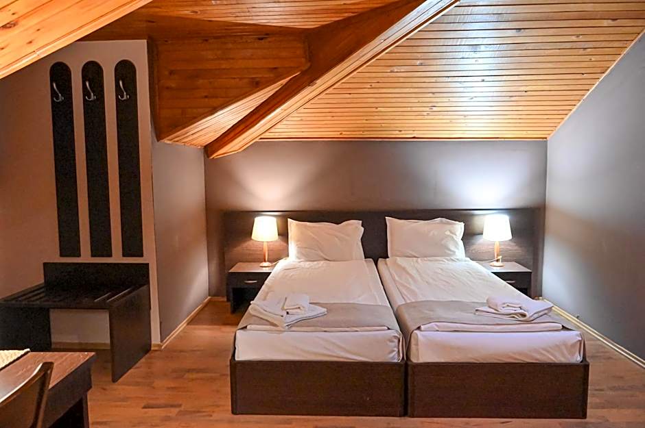 Foto 1 von 5 von Attic