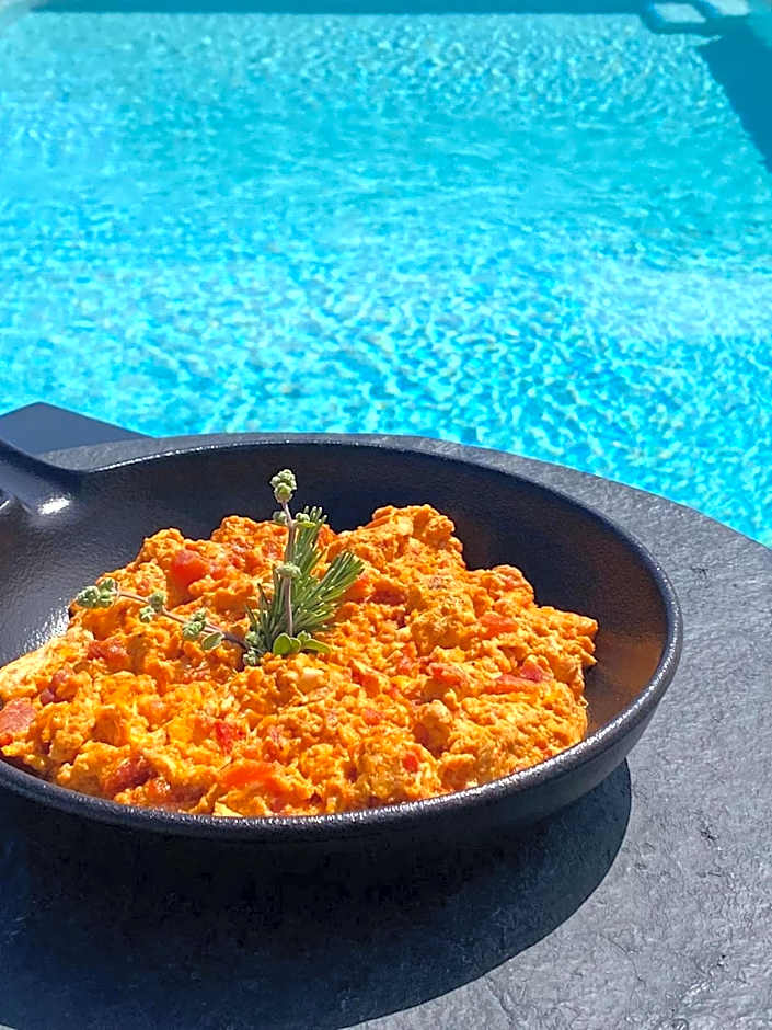 Eleia Seafront Rooms & Villas