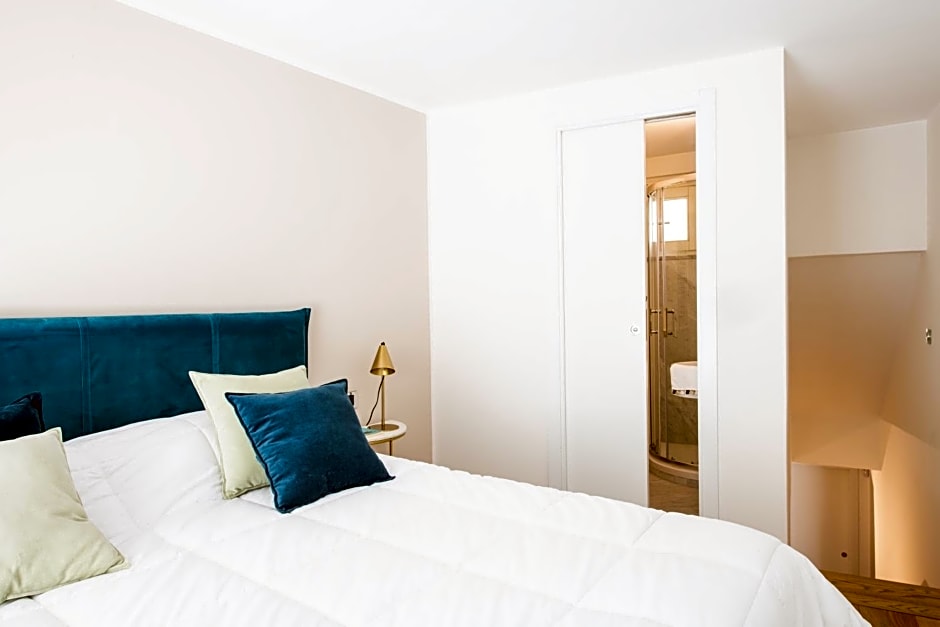 Moncada Suites & Apartments