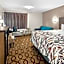 Red Roof Inn & Suites Lexington - Hamburg