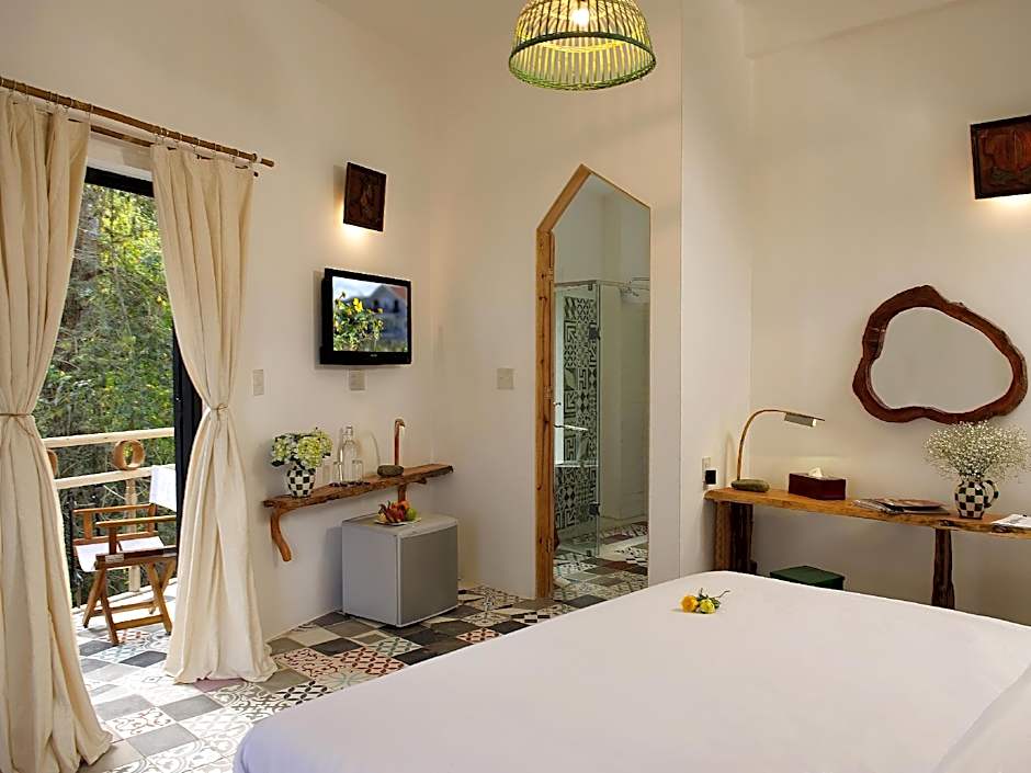 Stop and Go Boutique Hotel Since 1982