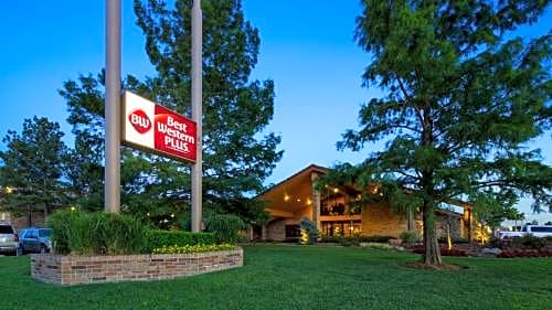 Best Western Plus Saddleback Inn and Conference Center