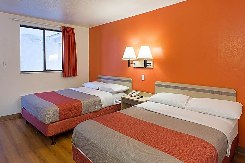 Magnuson Hotel Baton Rouge East